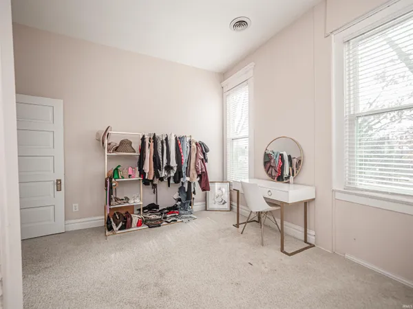 $525,000 | 1403 Southeast 2nd Street, Evansville, IN 47713