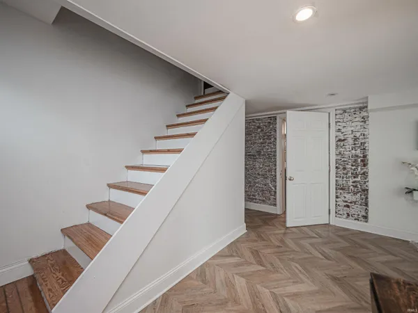 $525,000 | 1403 Southeast 2nd Street, Evansville, IN 47713