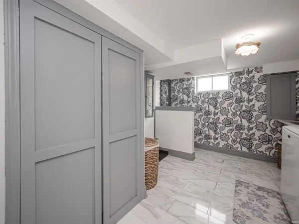 $525,000 | 1403 Southeast 2nd Street, Evansville, IN 47713