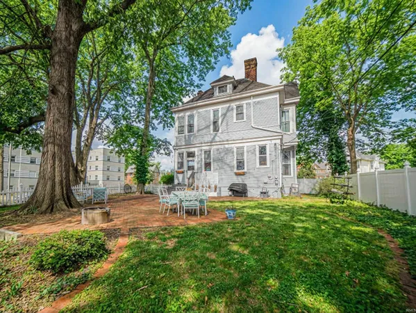 $525,000 | 1403 Southeast 2nd Street, Evansville, IN 47713