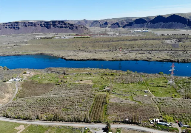 $199,000 | 7199 Tarpiscan Road, Unit LOT 4, Malaga, WA 98828