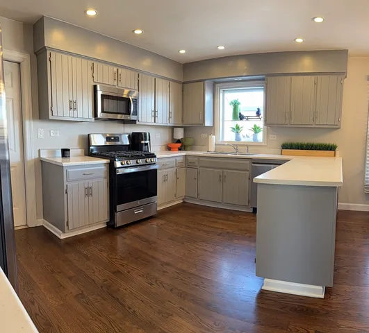 $628,000 | 309 Carriage Hill Road, Naperville, IL 60565