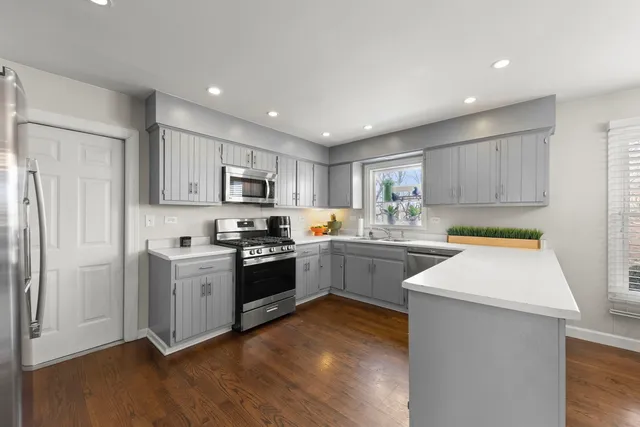 $628,000 | 309 Carriage Hill Road, Naperville, IL 60565