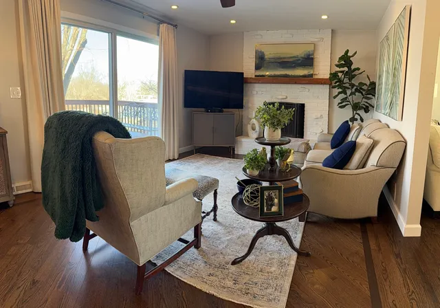 $628,000 | 309 Carriage Hill Road, Naperville, IL 60565