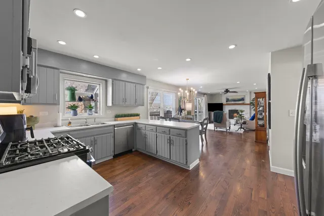 $628,000 | 309 Carriage Hill Road, Naperville, IL 60565