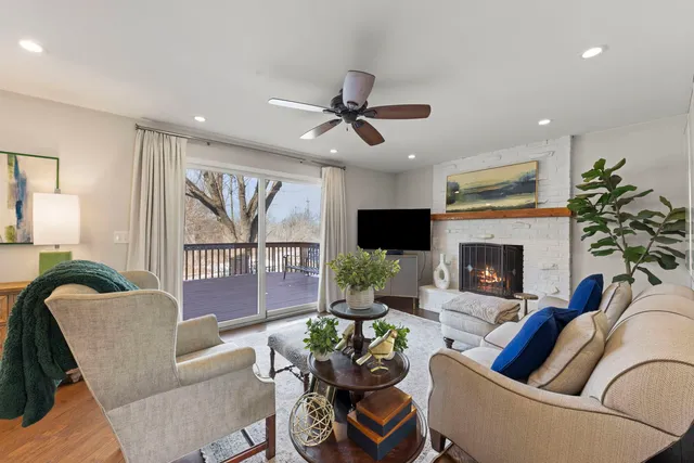 $628,000 | 309 Carriage Hill Road, Naperville, IL 60565