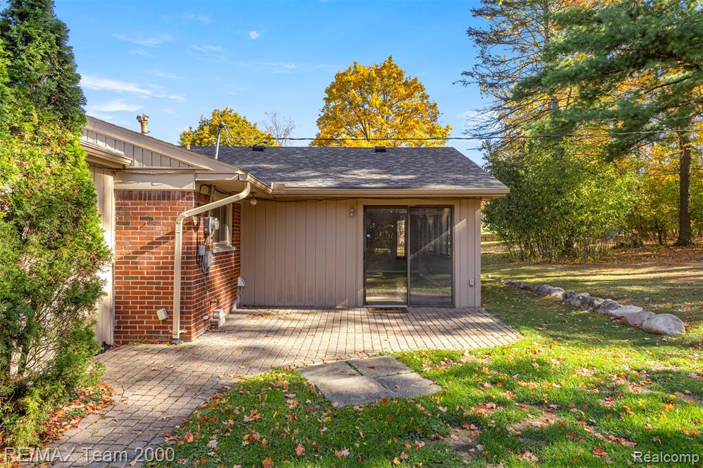 28454 Quail Hollow Road Farmington, MI 48331 - Photo 40 of 46