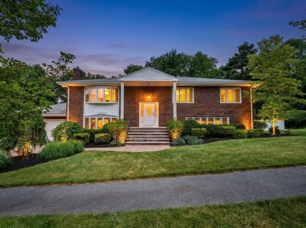 5 Albemarle Road Norwood, MA 02062 - Photo 8 of 32