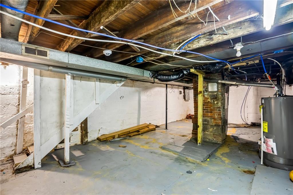 421 High Street McKeesport, PA 15132 - Photo 22 of 23 a view of a room with gym equipment