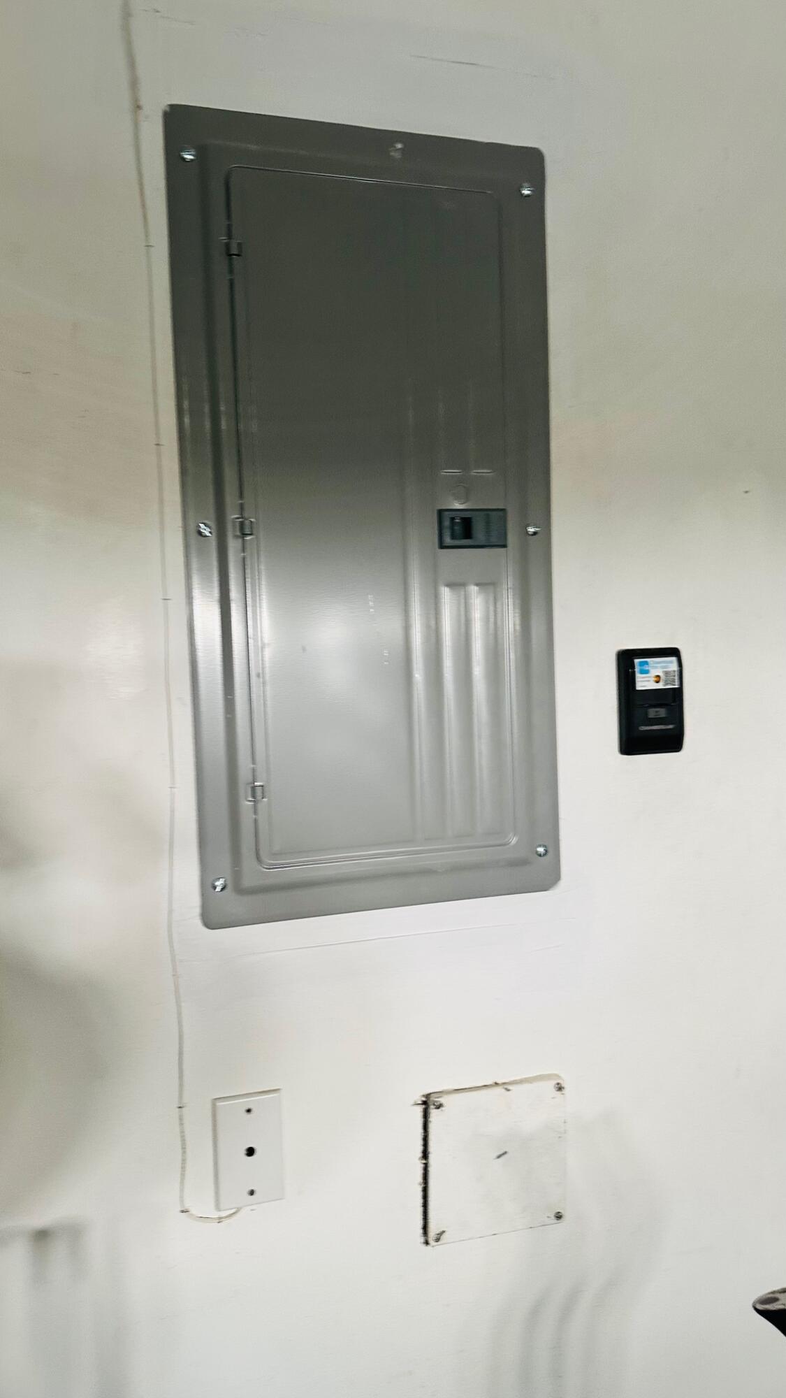 1956 Woodcrest Ridge Fort Walton Beach, FL 32547 - Photo 18 of 31 an empty room with wooden floor and mirror