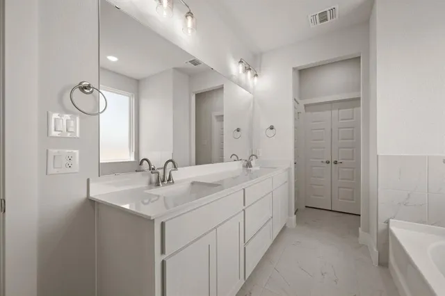 $420,000 | 106 Brush Crk Drive, Boyd, TX 76023