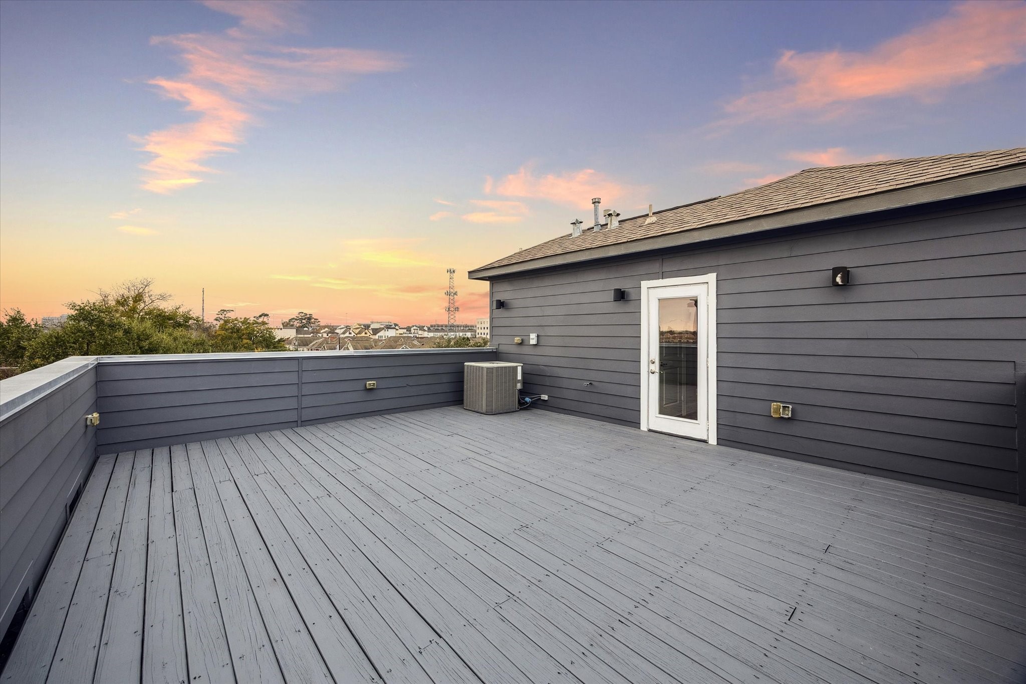 1630 West 24th Street Houston, TX 77008 - Photo 11 of 24 18x21 roof top patio, treated wood planks.
