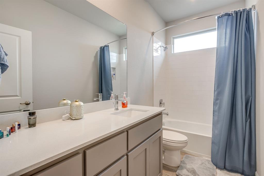 1824 Millbrae Road Cleburne, TX 76033 - Photo 24 of 38 Secondary Full Bathroom