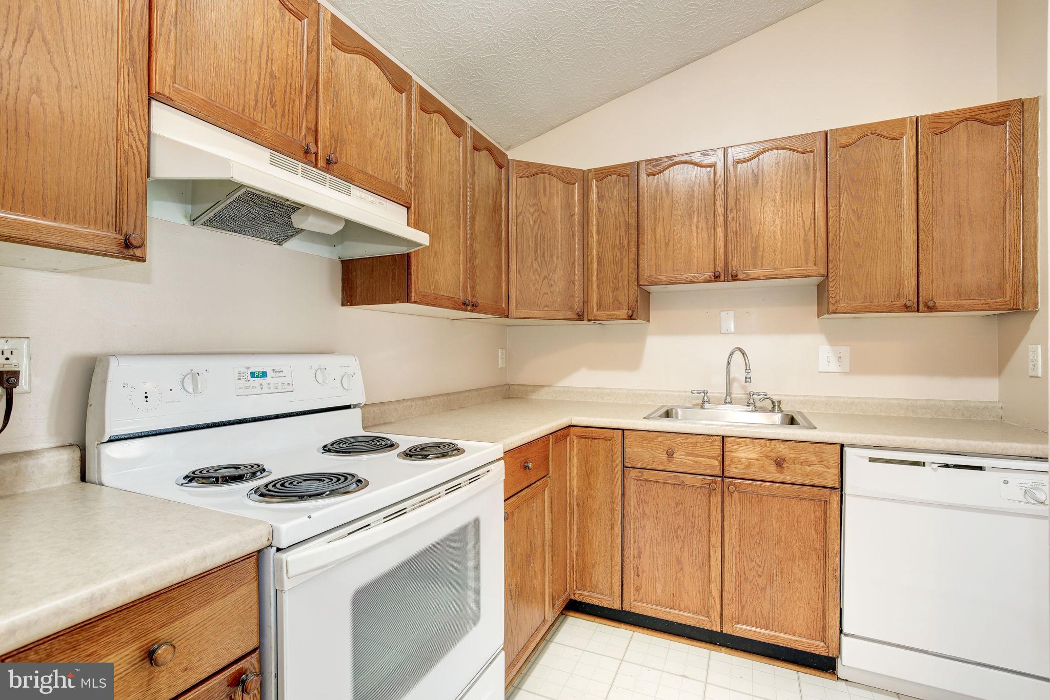 2106 Whitehall Road, Unit 2D Frederick, MD 21702 - Photo 16 of 37