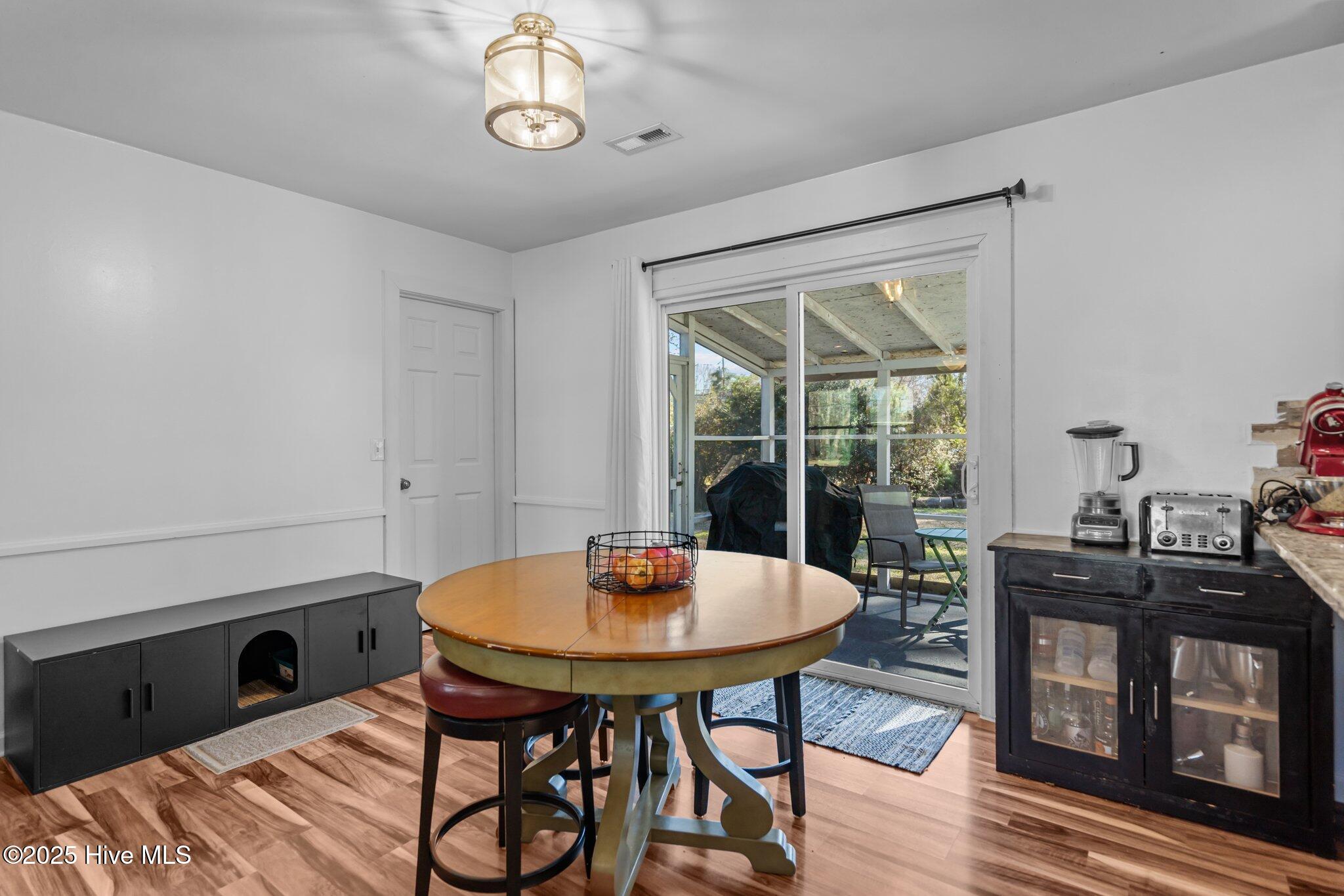 205 North Hampton Road Wilmington, NC 28409 - Photo 13 of 38 22-web-or-mls-DSC02926
