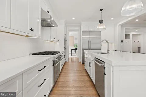 $2,998,000 | 5510 Brite Drive, Bethesda, MD 20817