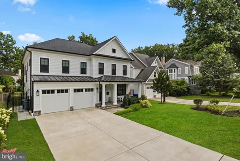 $2,998,000 | 5510 Brite Drive, Bethesda, MD 20817