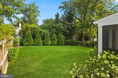 $2,998,000 | 5510 Brite Drive, Bethesda, MD 20817