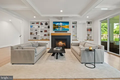 $2,998,000 | 5510 Brite Drive, Bethesda, MD 20817