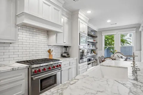 $1,435,000 | 335 West 23rd Street, Houston, TX 77008