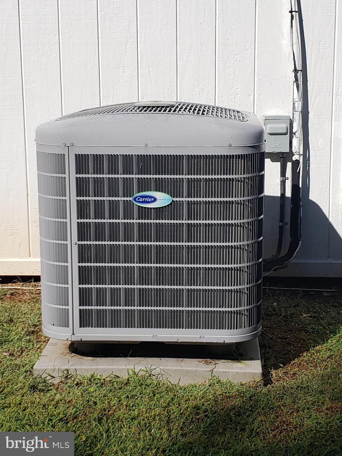 9112 Foulks Road Catlett, VA 20119 - Photo 5 of 24 Carrier Heat Pump