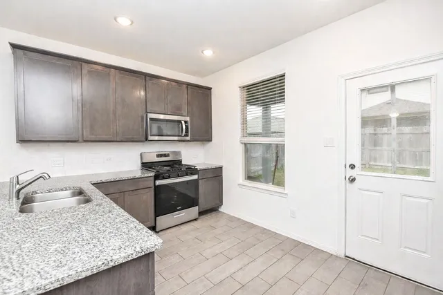 $2,099 | 22359 Auburn Cabin Lane, Porter, TX 77365