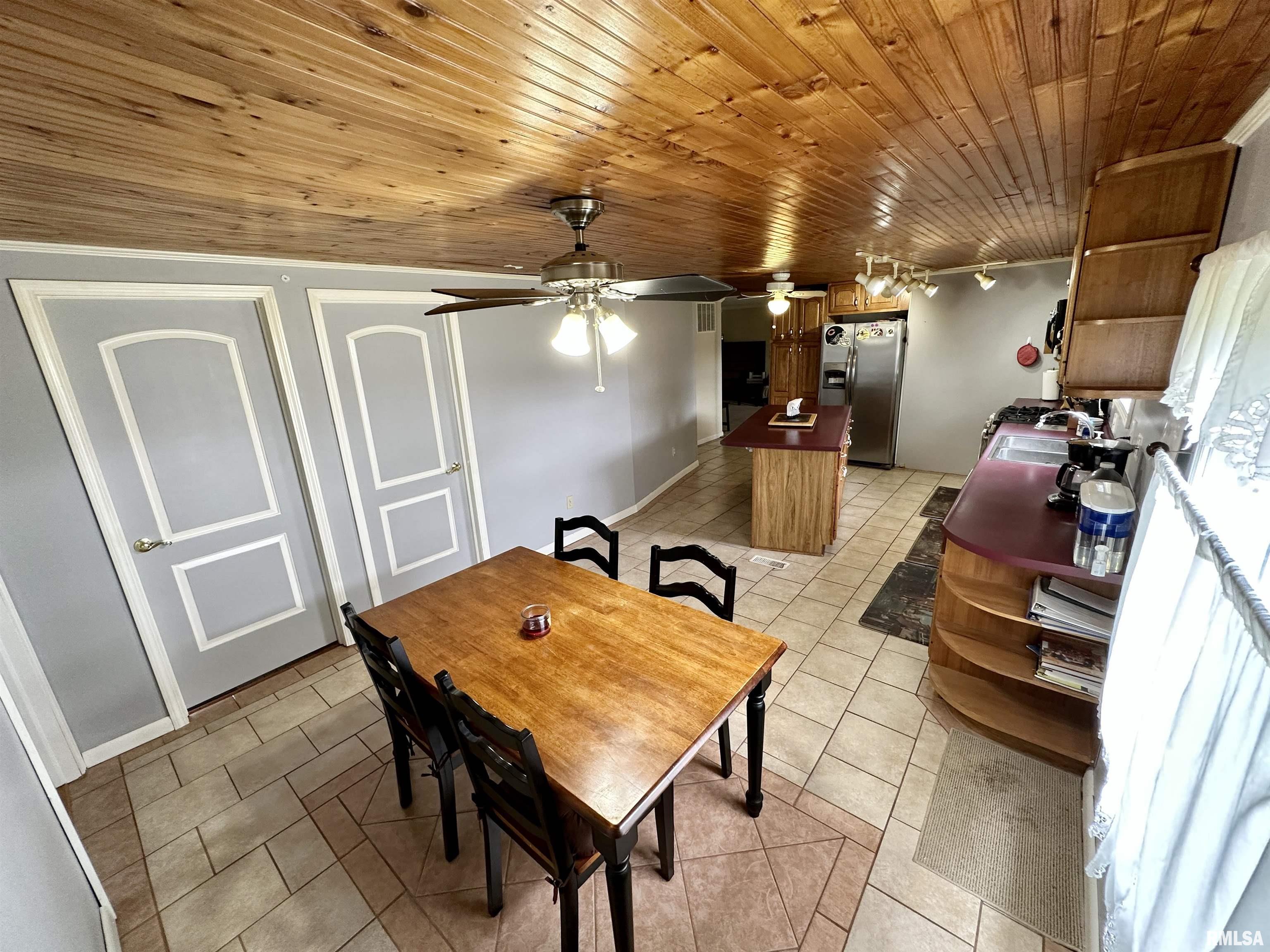 160 Beach Road Meredosia, IL 62665 - Photo 12 of 47