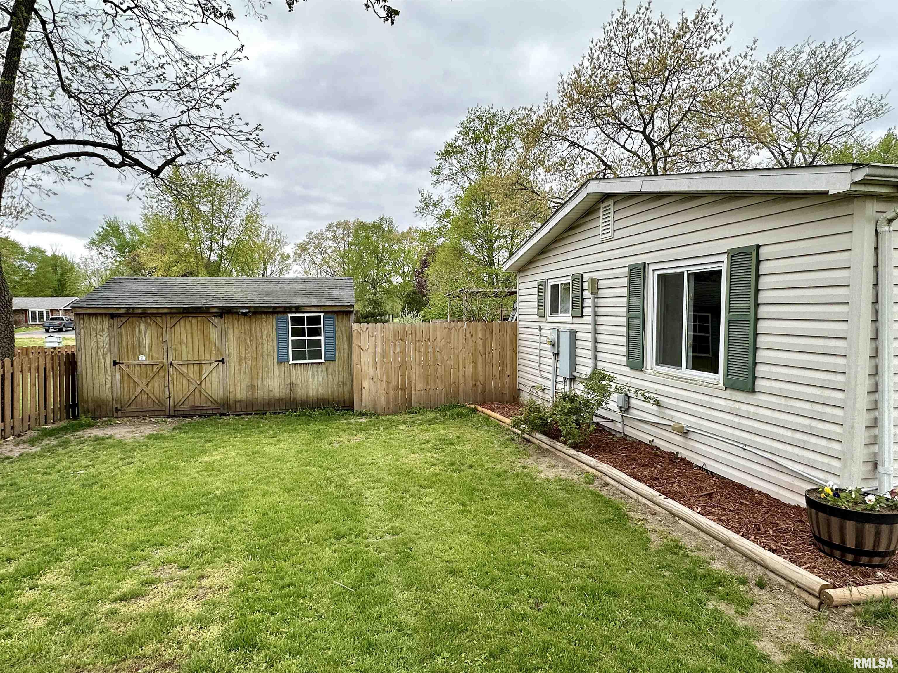 160 Beach Road Meredosia, IL 62665 - Photo 4 of 47