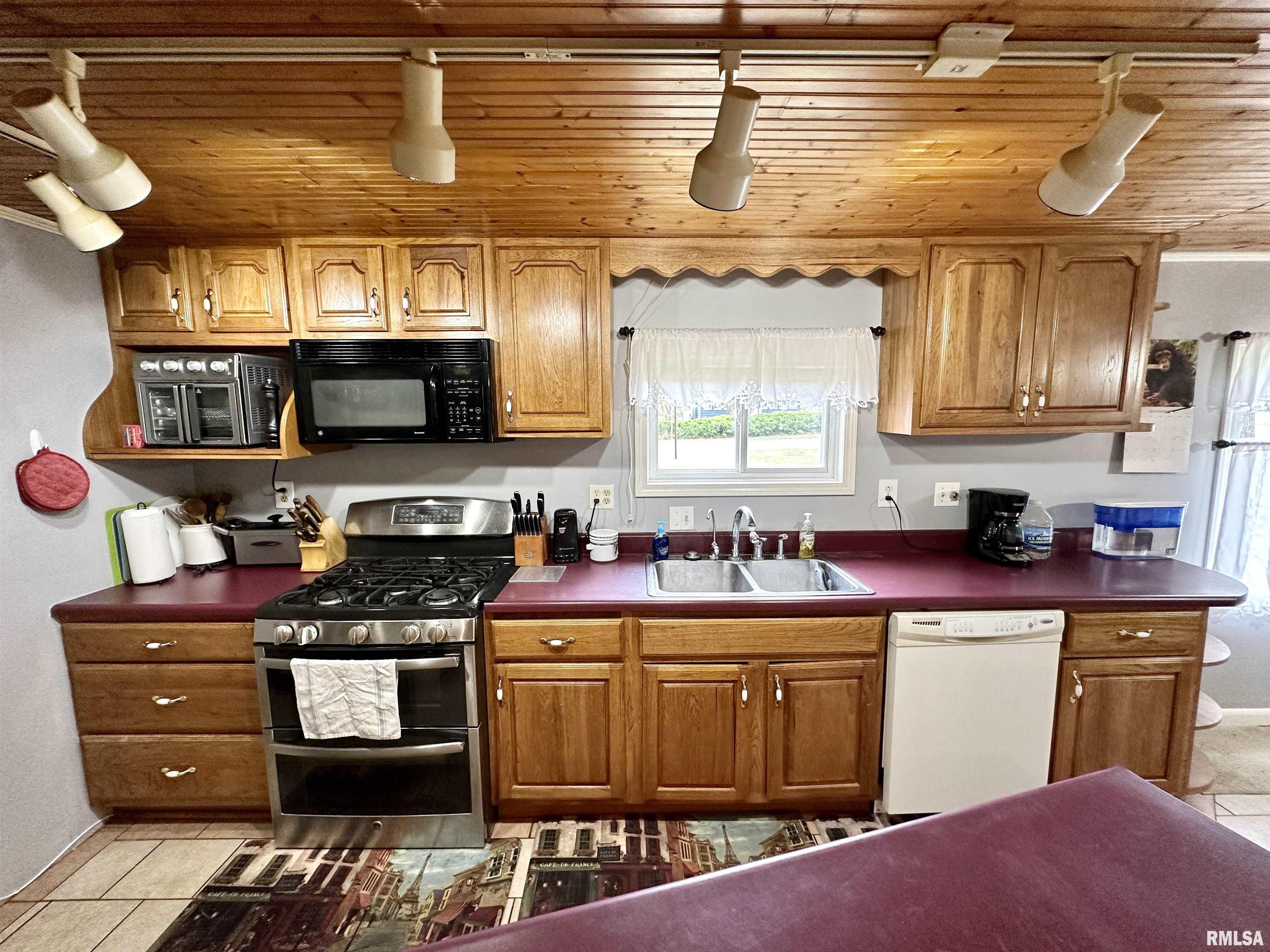 160 Beach Road Meredosia, IL 62665 - Photo 6 of 47