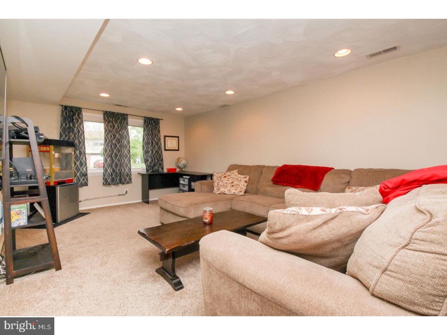 206 Pelham Road South Voorhees, NJ 08043 - Photo 18 of 22 Family Room
