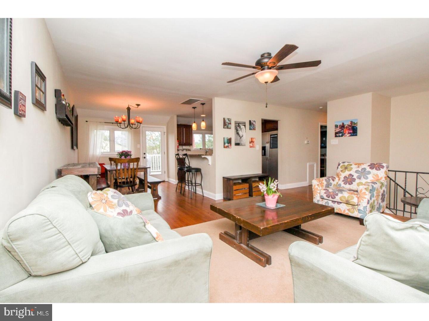 206 Pelham Road South Voorhees, NJ 08043 - Photo 5 of 22 Living Room