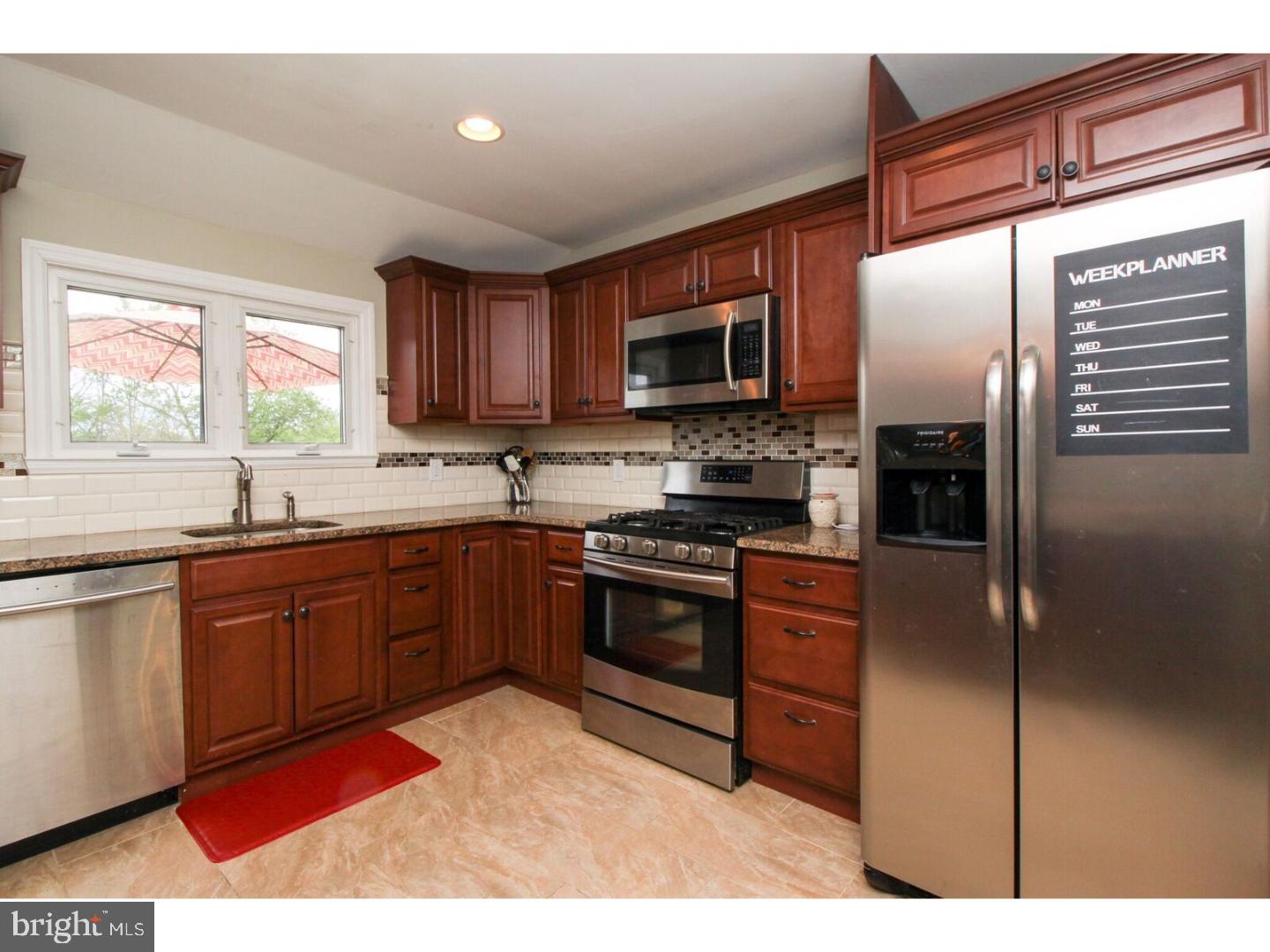 206 Pelham Road South Voorhees, NJ 08043 - Photo 8 of 22 Kitchen