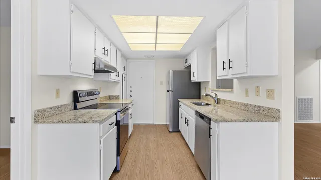 $1,895 | 7319 Silent Hills, San Antonio, TX 78250