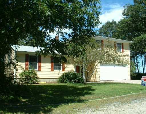 32 Riverside Drive Narragansett, RI 02882 - Photo 1 of 8 Exterior Front.