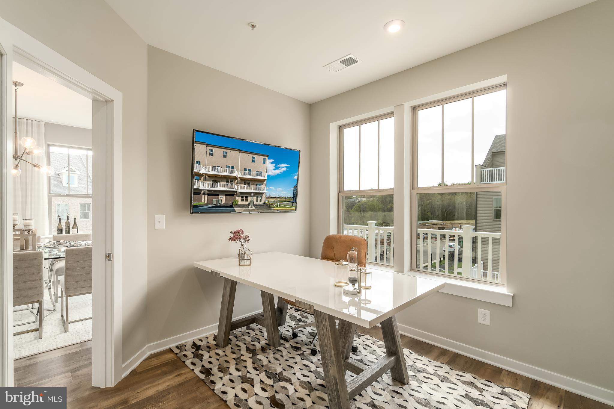 1033 Inferno Terrace Southeast Leesburg, VA 20175 - Photo 8 of 39