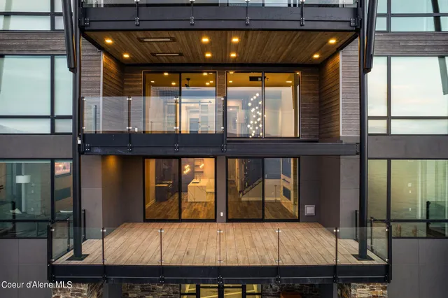 $3,890,000 | 802 Sandpoint Avenue, Unit 8106, Sandpoint, ID 83864