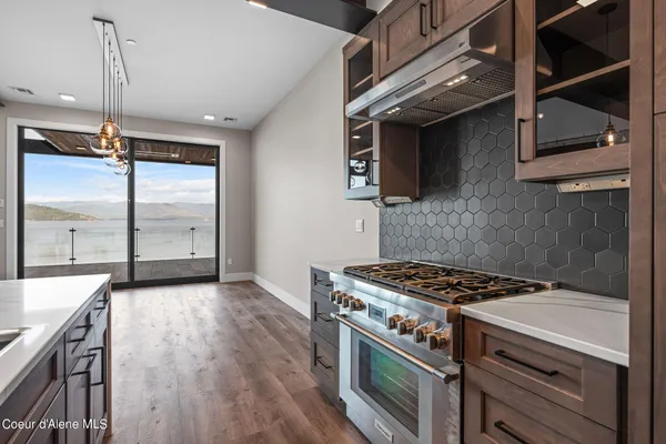 $3,690,000 | 802 Sandpoint Avenue, Unit 8106, Sandpoint, ID 83864