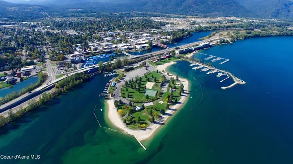 $3,690,000 | 802 Sandpoint Avenue, Unit 8106, Sandpoint, ID 83864
