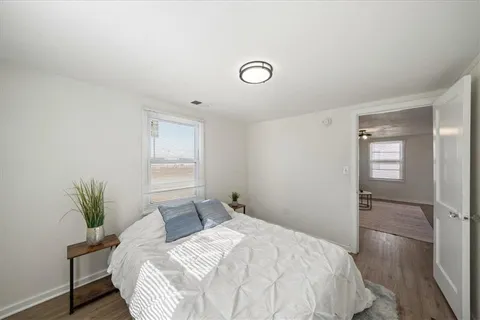 $189,999 | 728 South Kansas Avenue, Olathe, KS 66061