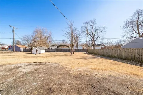 $189,999 | 728 South Kansas Avenue, Olathe, KS 66061