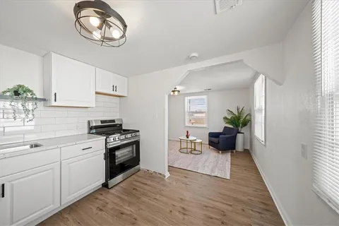 $189,999 | 728 South Kansas Avenue, Olathe, KS 66061