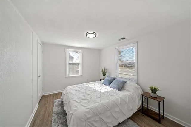 $189,999 | 728 South Kansas Avenue, Olathe, KS 66061