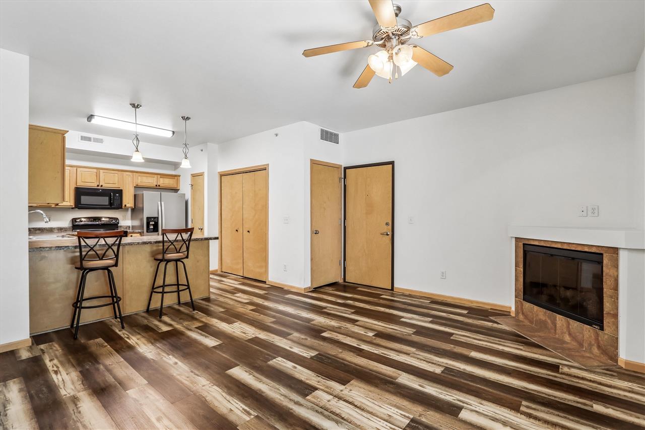 1092 Walnut Avenue, Unit 204 Riverside, IA 52327 - Photo 4 of 27 Gallery Image 4