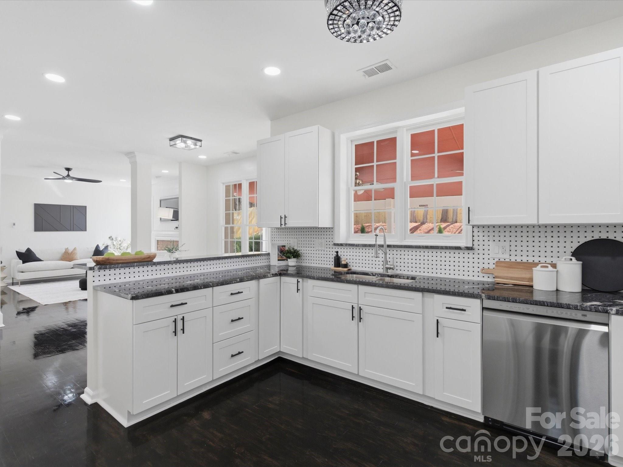 7702 Harrington Woods Road Charlotte, NC 28269 - Photo 16 of 41