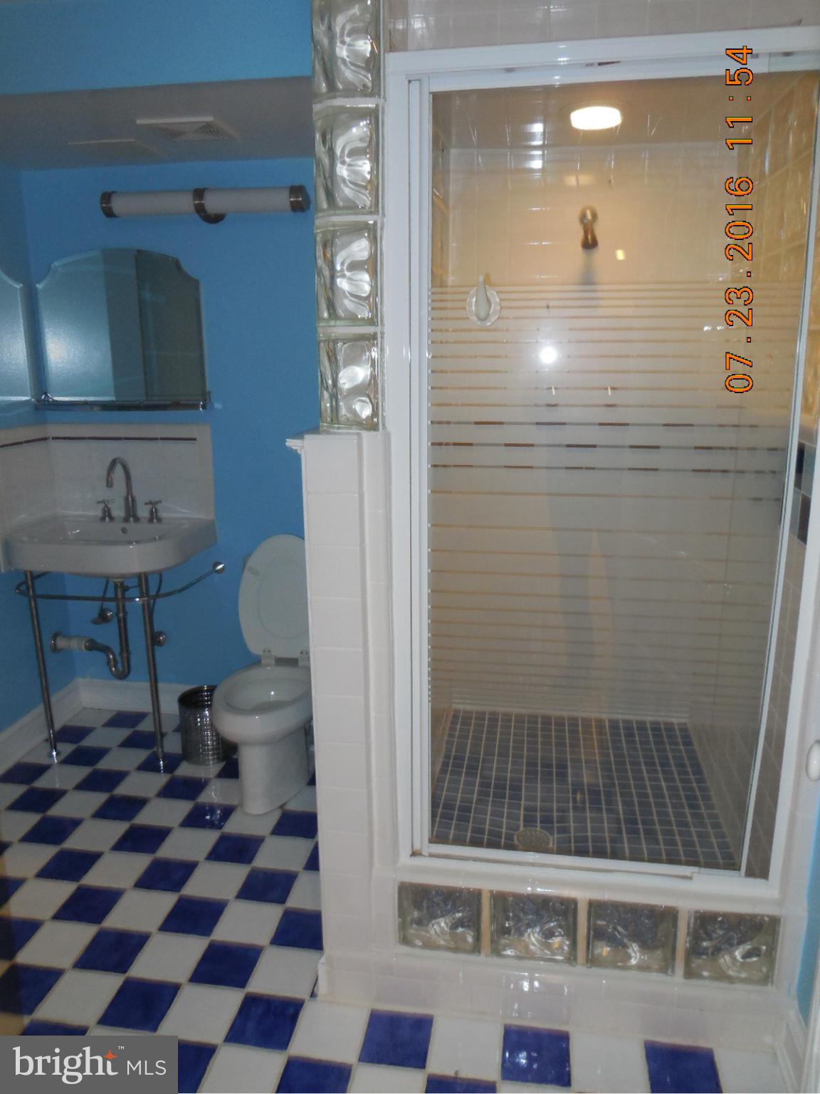 15212 Turkey Foot Road Gaithersburg, MD 20878 - Photo 23 of 30 Bath
