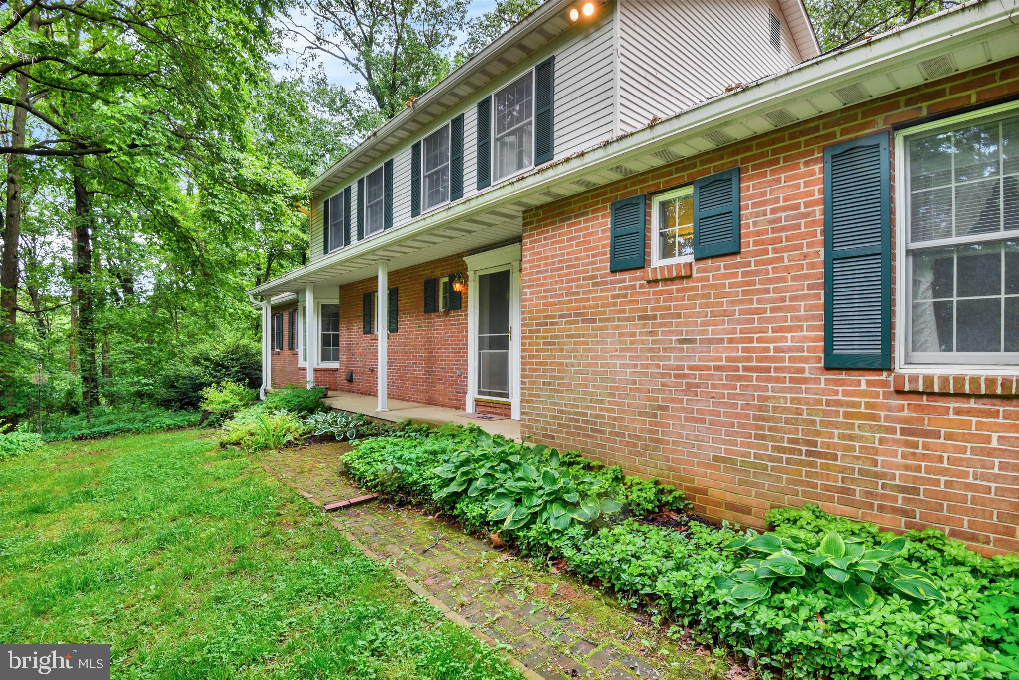2055 Manchester Road Westminster, MD 21157 - Photo 3 of 48
