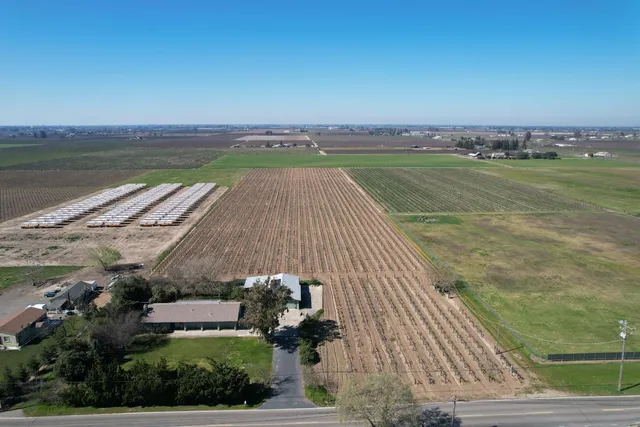 $400,000 | 22135 Bruella Road, Acampo, CA 95220