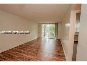 $1,600 | 1805 Sans Souci Boulevard, Unit 321, North Miami, FL 33181