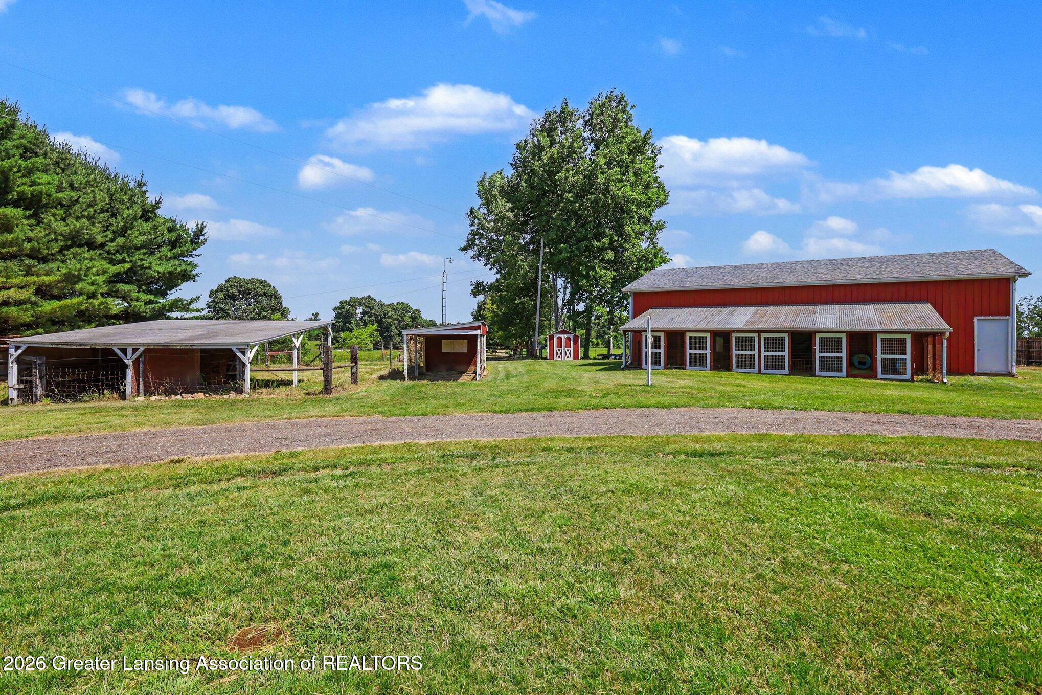4270 Trumble Road Jackson, MI 49201 - Photo 4 of 31 Barn