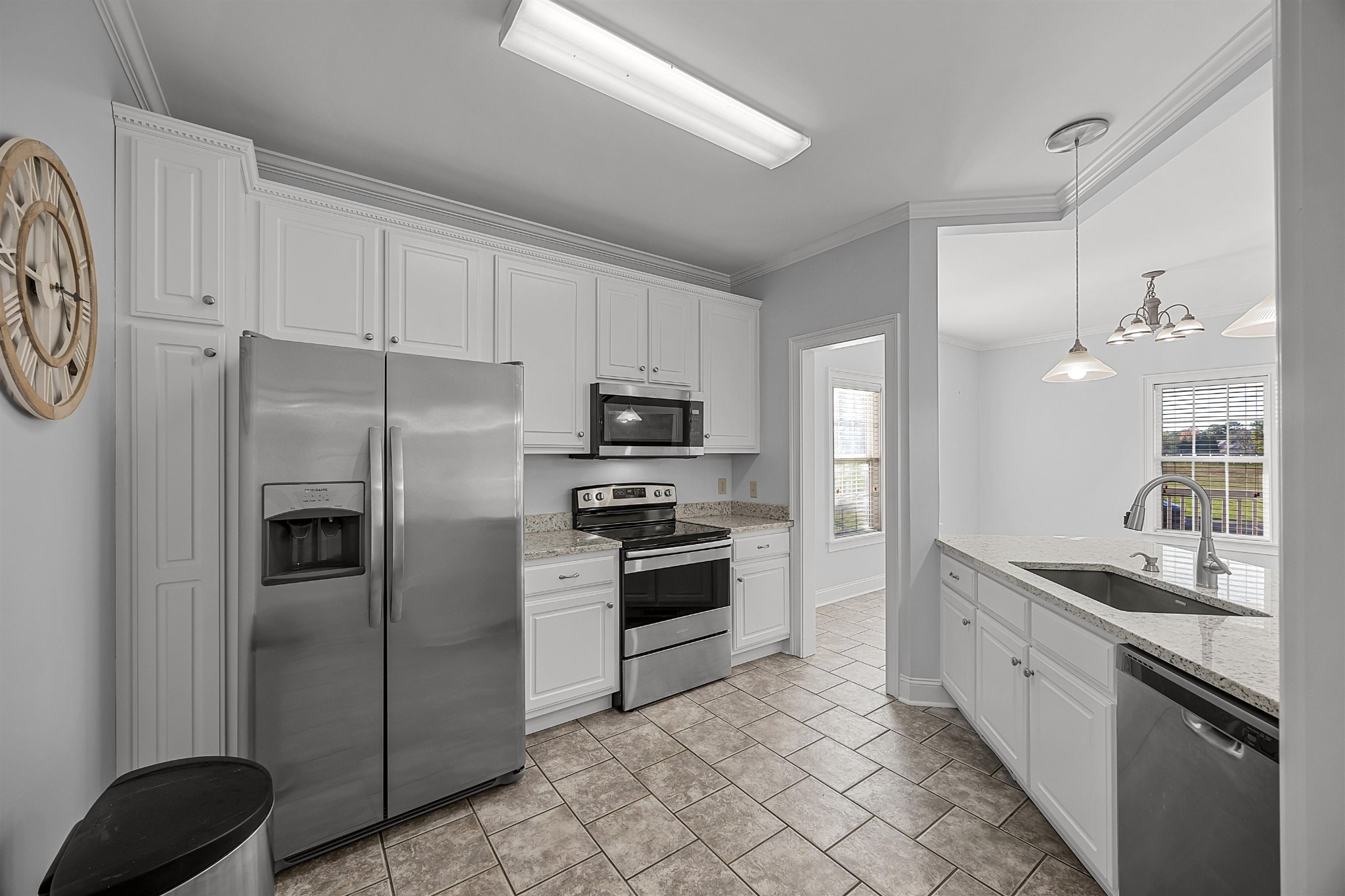 6 Laura Lane Iuka, MS 38852 - Photo 4 of 25 a kitchen with stainless steel appliances and refrigerator